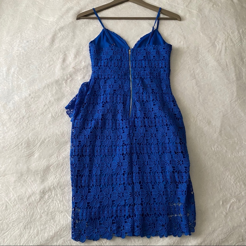Lulu’s Blue Lace Dress - Picture 11 of 12